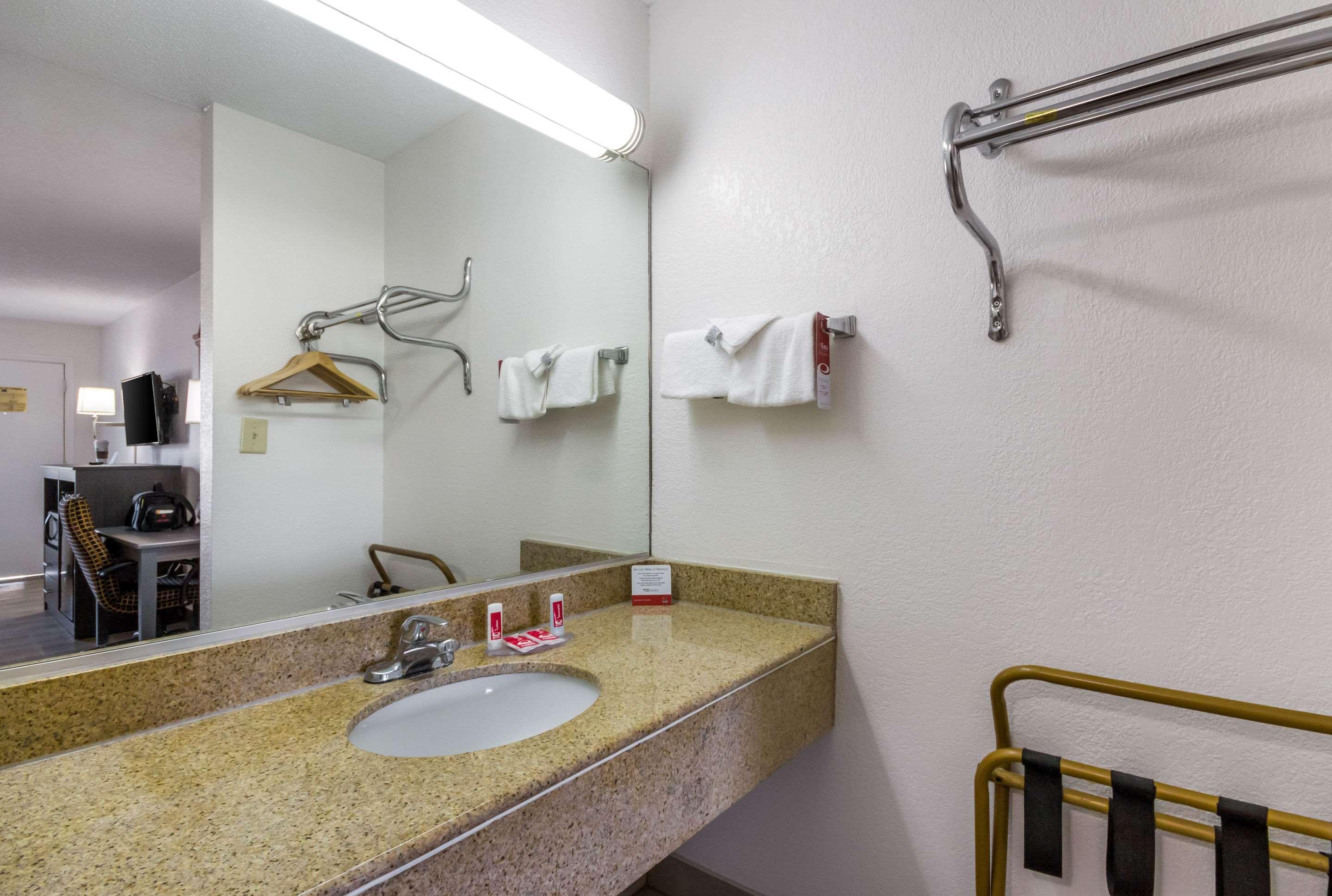 Econo Lodge Little Creek Norfolk Eksteriør billede